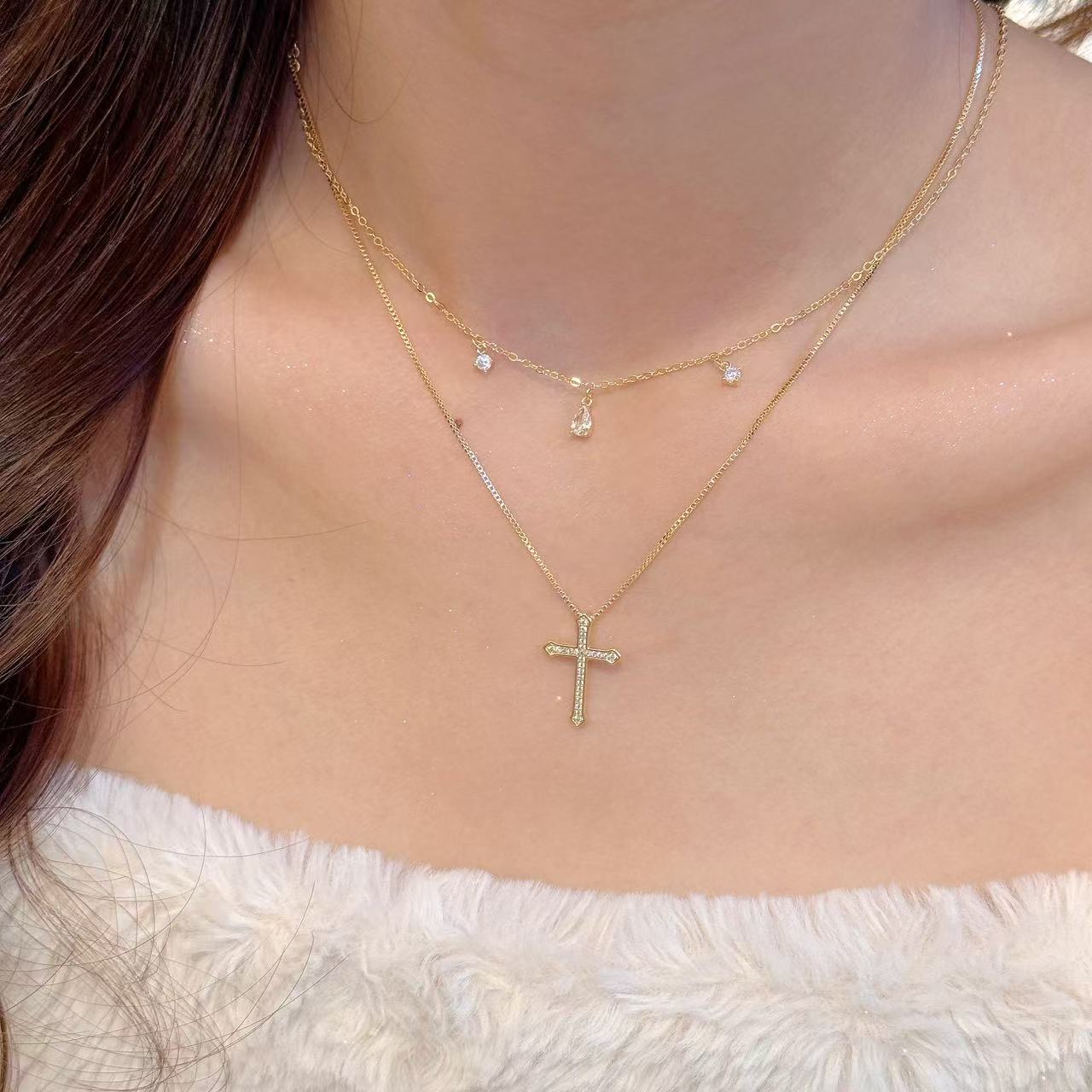 Luxury Double Cross Sparkling CZ Clavicle Necklace Designer Daily Women Accessory