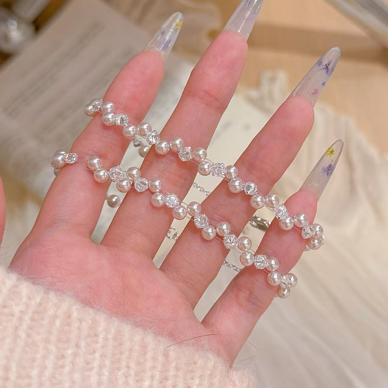 Irregular Pearl Bracelet Elegant Cold Wind Luxury Versatile Women Hand Accessories
