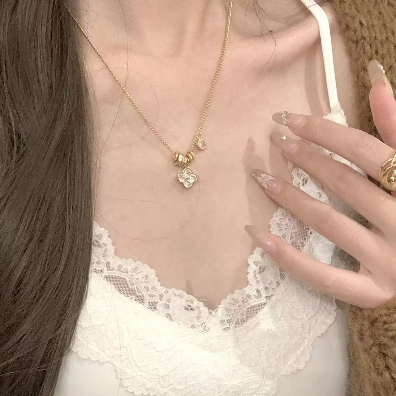Spring Jewelry Four-Leaf Clover Necklace, Luxury Niche Designed Clavicle Chain