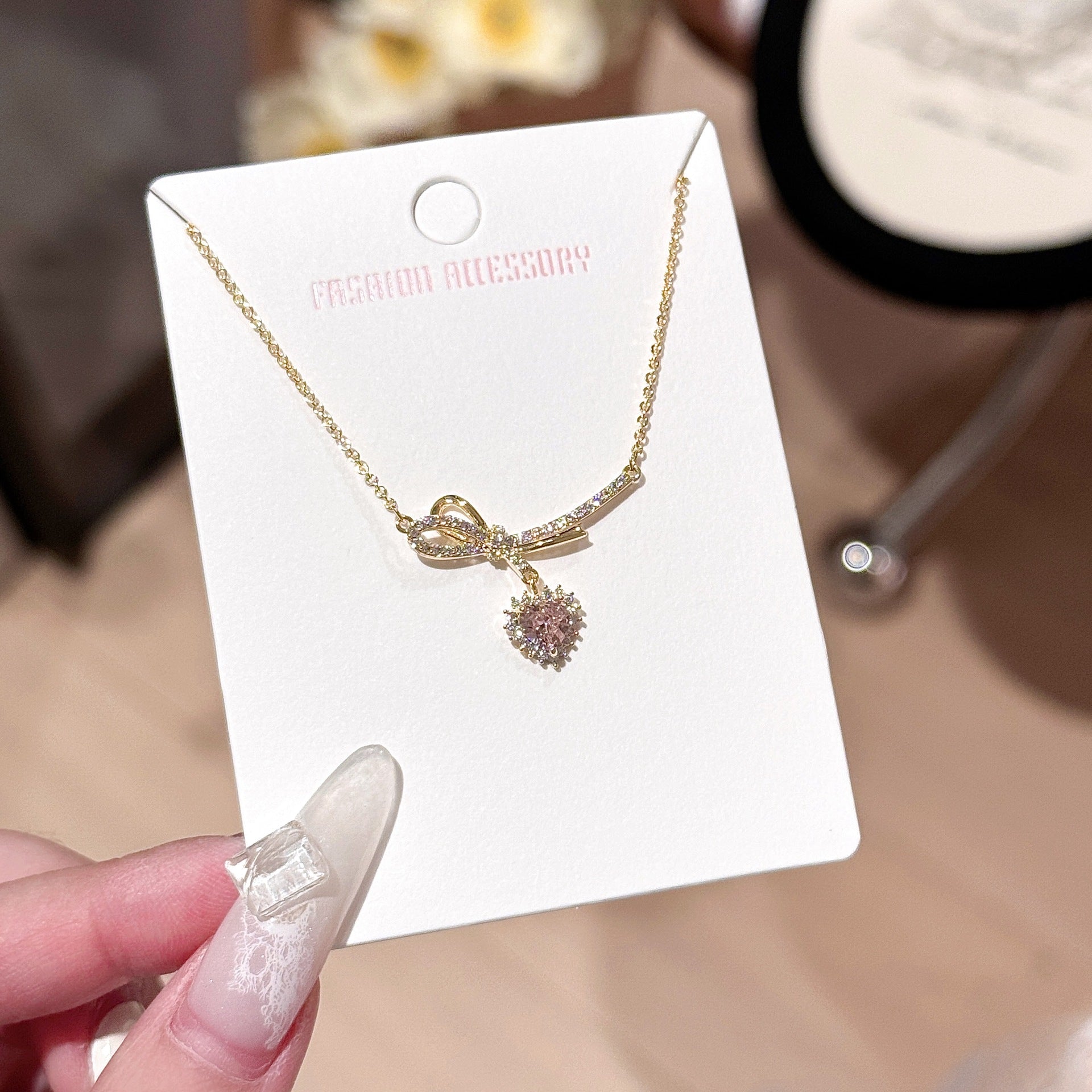 French Style Heart Clavicle Necklace, Sparkling Zircon Pendant, Minimalist Luxury Niche Fashion Jewelry