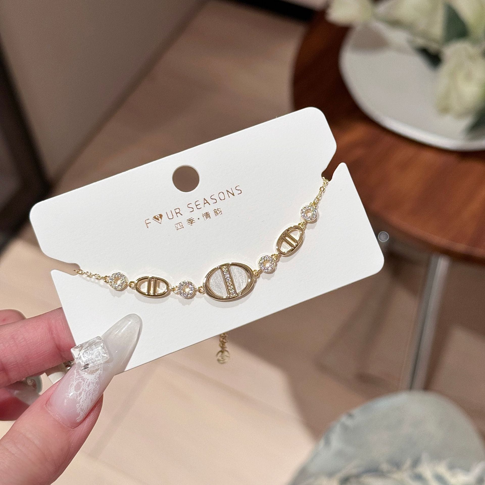 French Style Zircon Bracelet, Luxury Elegant Bangle, Niche Exquisite Fashion Hand Jewelry for Women