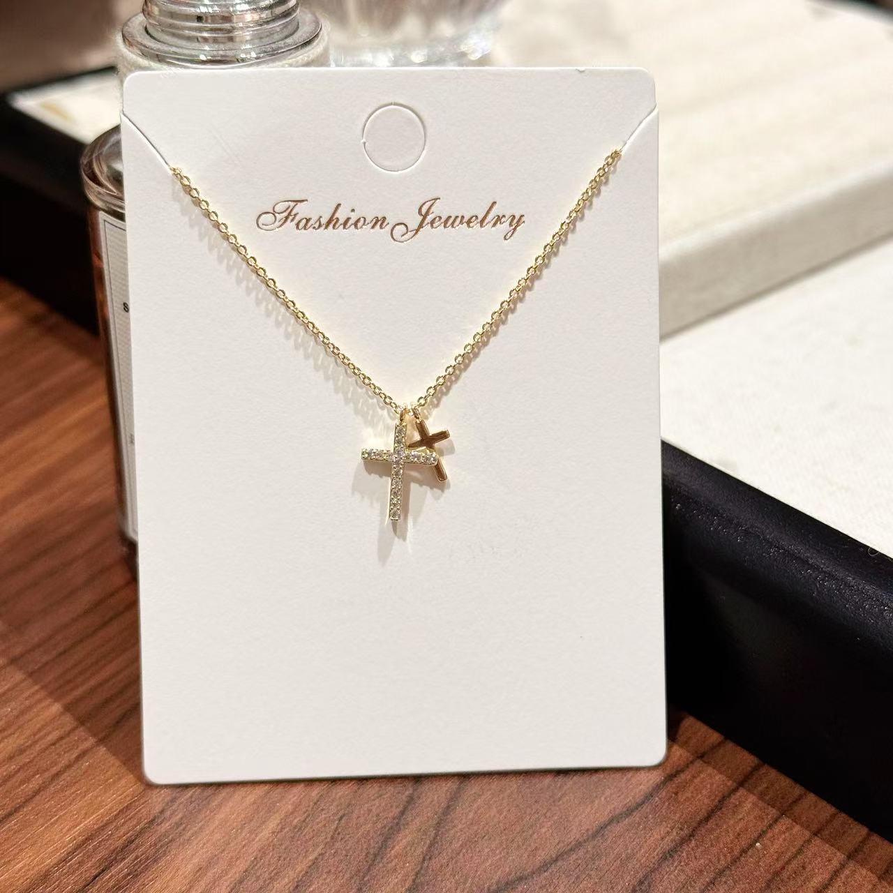 Vintage Cross Pendant Necklace, Elegant Luxury Daily Fashion Neck Jewelry