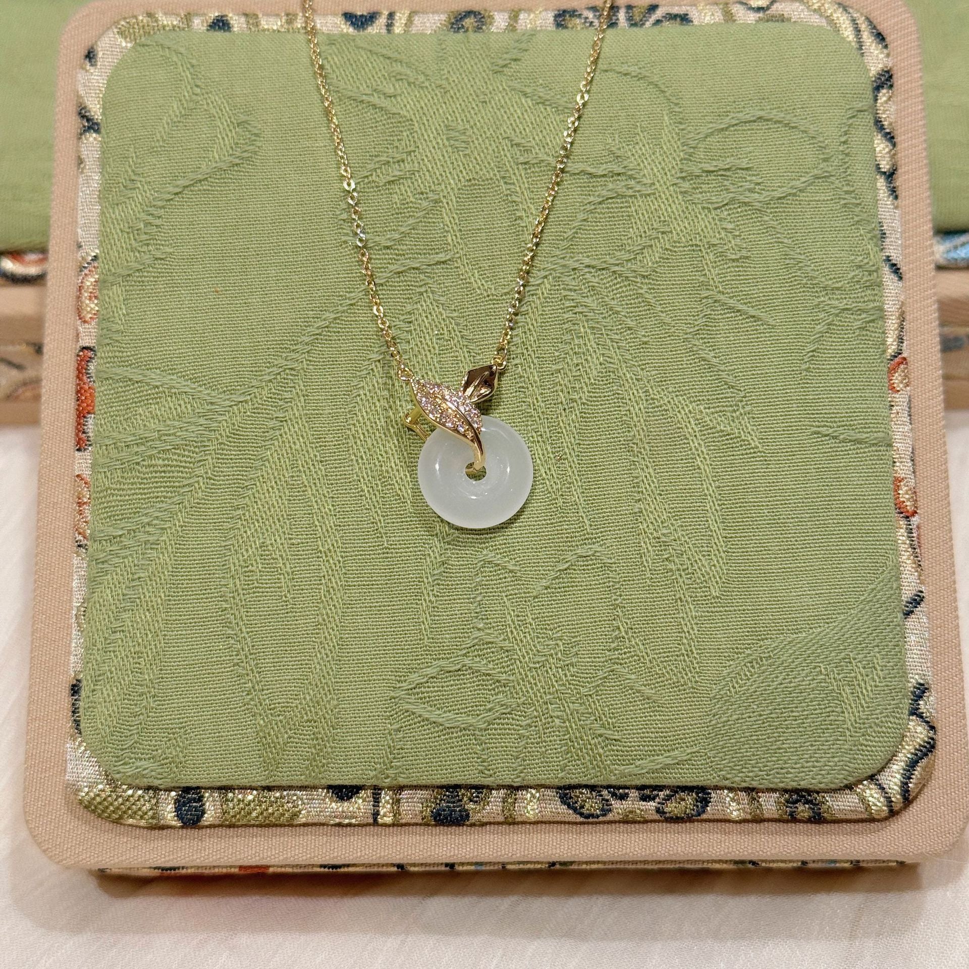 Vintage Gourd Peace Lock Necklace, Chinese Style Ginkgo Leaf Necklace, Zodiac Year Elegant Exquisite National Trend Jewelry for Women