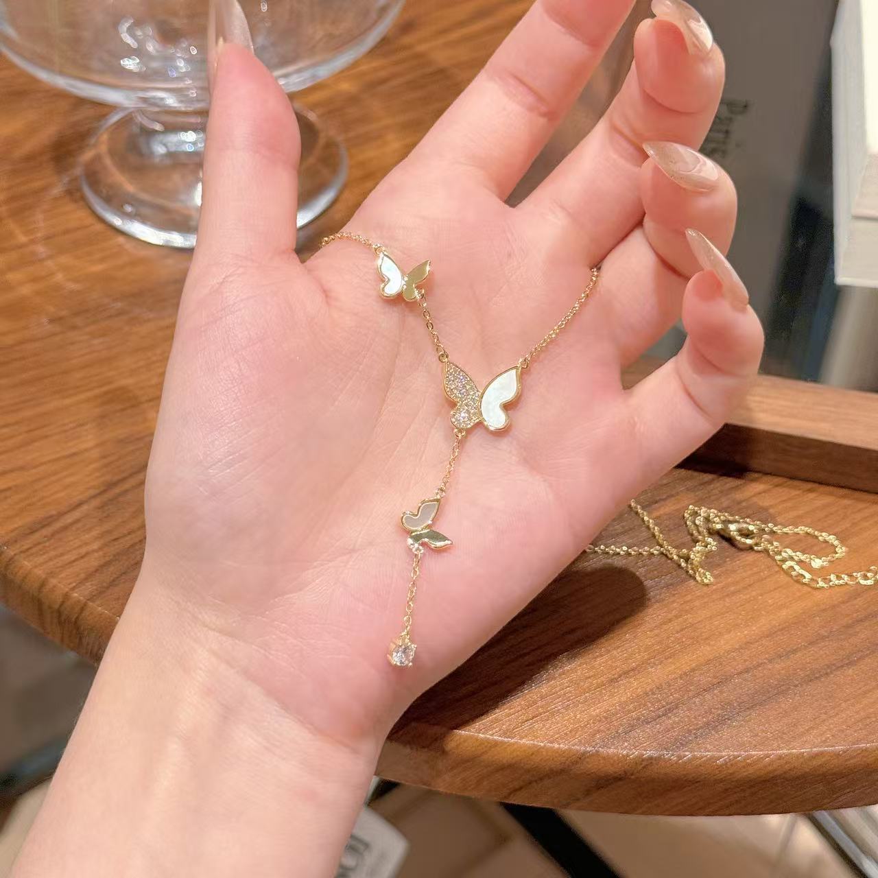 Natural Shell Butterfly Long Necklace Luxury Elegant Women Daily Neck Jewelry