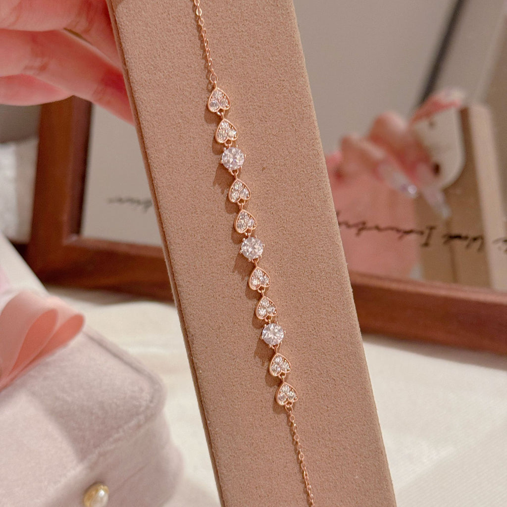 Heart Charm Bracelet, Minimal Luxury Niche Sweet Bangle, Dainty All-match Elegant Women Hand Jewelry