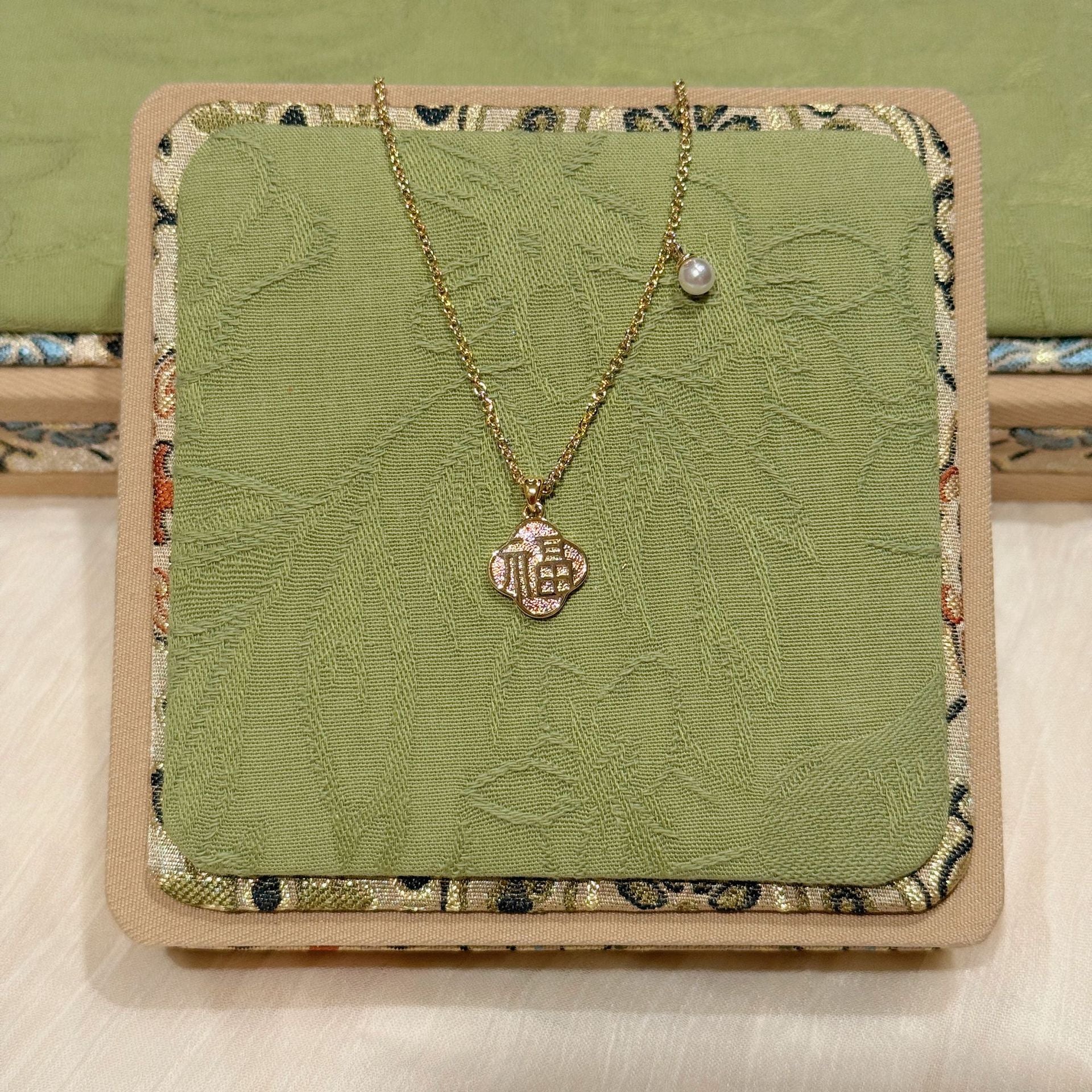 Vintage Gourd Peace Lock Necklace, Chinese Style Ginkgo Leaf Necklace, Zodiac Year Elegant Exquisite National Trend Jewelry for Women
