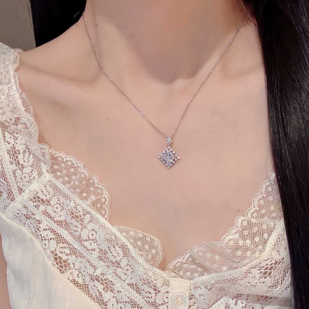 Geometric Square Pendant Necklace, Minimalist Niche Luxury Clavicle Chain, Dainty Elegant All-match Fashion Necklace