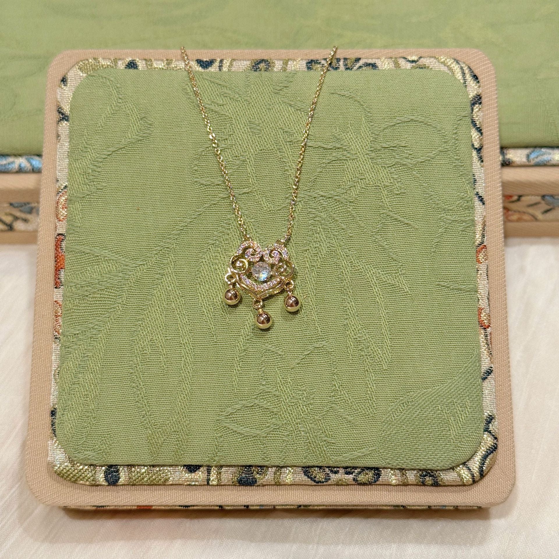 Vintage Gourd Peace Lock Necklace, Chinese Style Ginkgo Leaf Necklace, Zodiac Year Elegant Exquisite National Trend Jewelry for Women