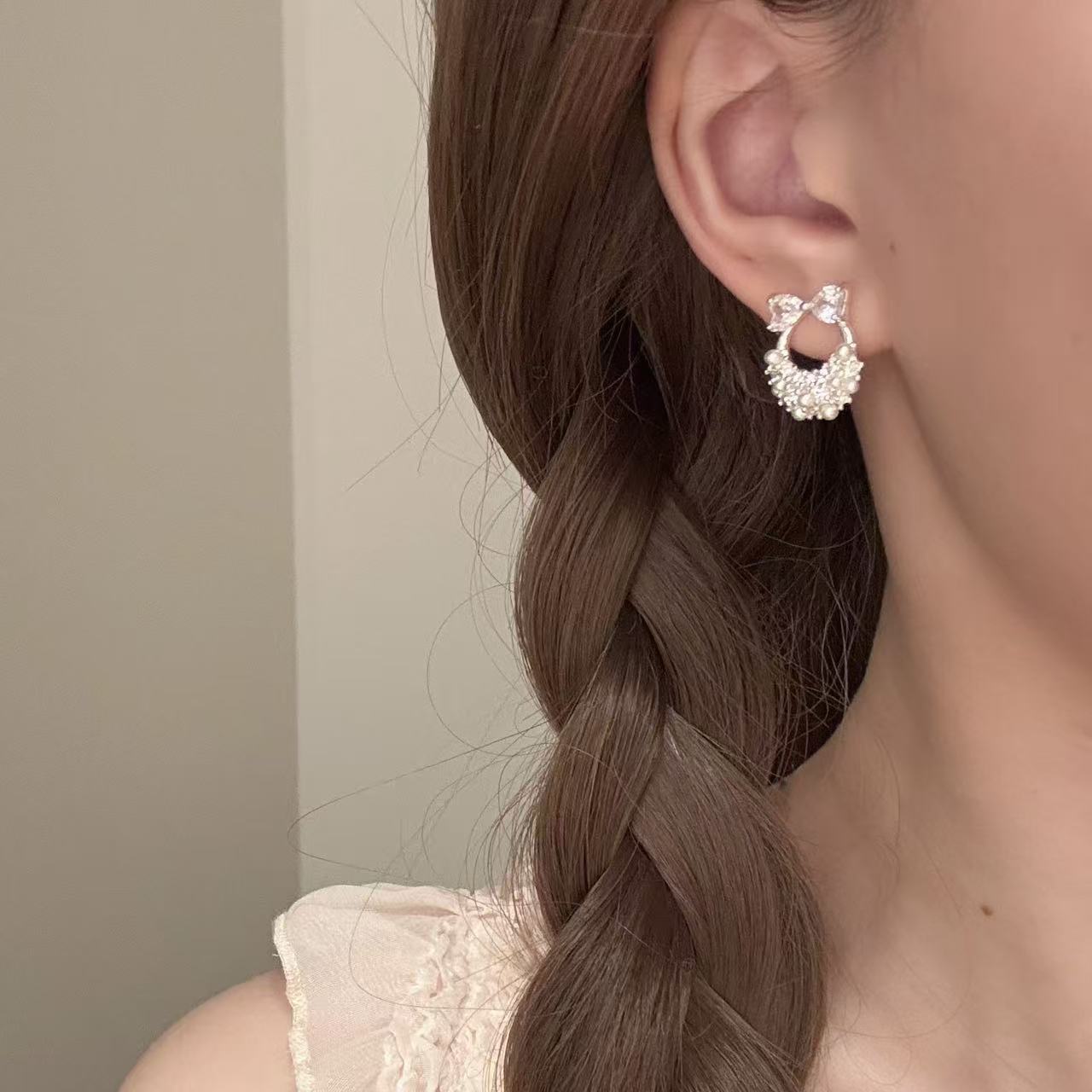Quiet Luxury Bow & Pearl Mini Handbag Stud Earrings, Niche Elegant Chanel Style All-Match Dainty Women Fine Ear Jewelry