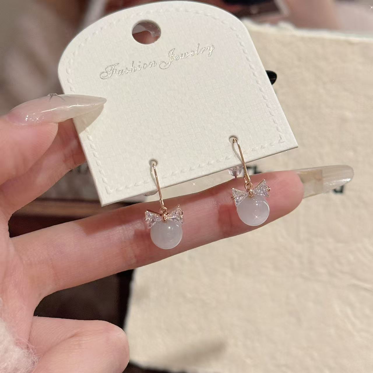 White Cat Eye Butterfly Stud Earrings Luxury Fresh Women Earring