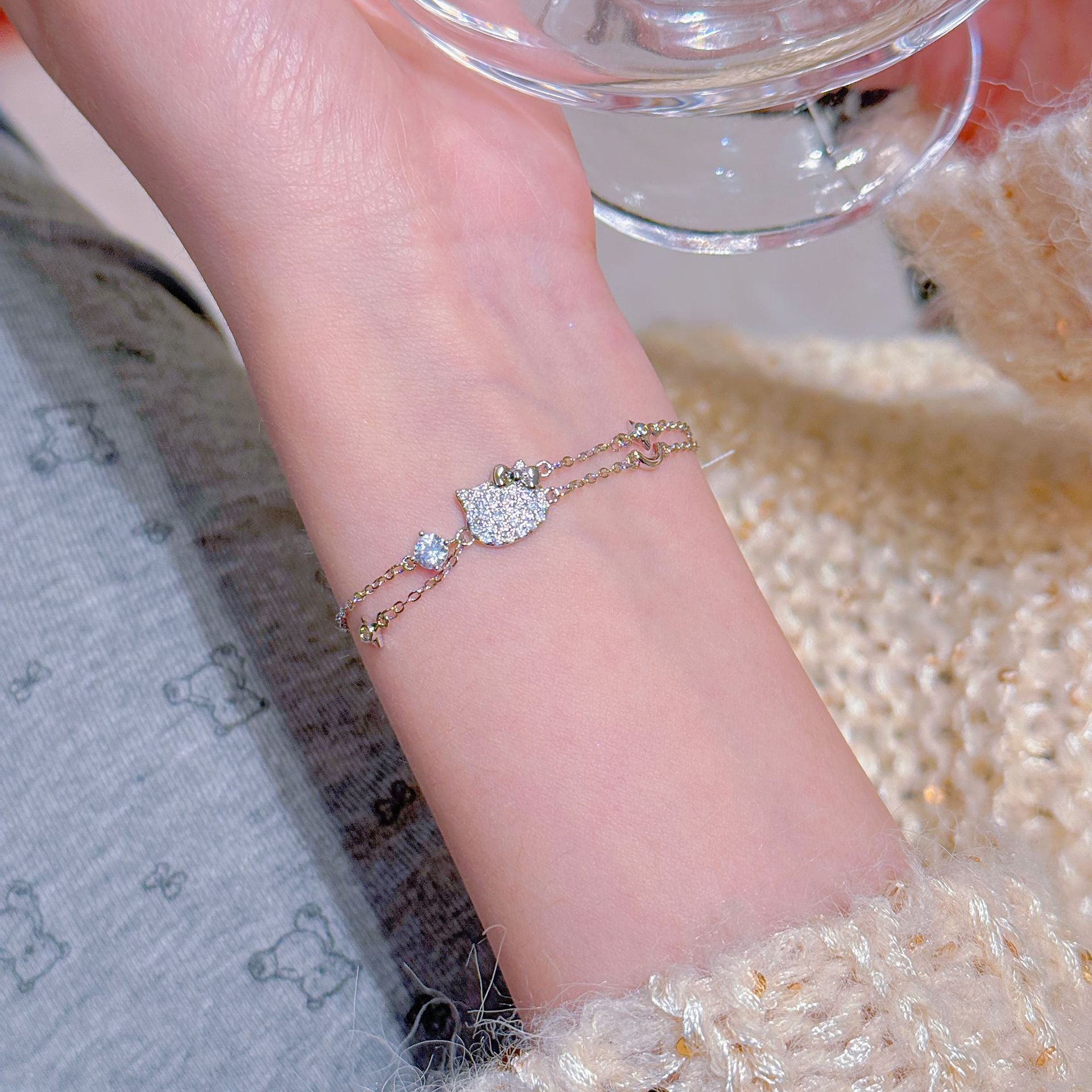 Shiny Cat Zircon Fashion Bracelet, Elegant Daily Autumn Winter Hand Ornament