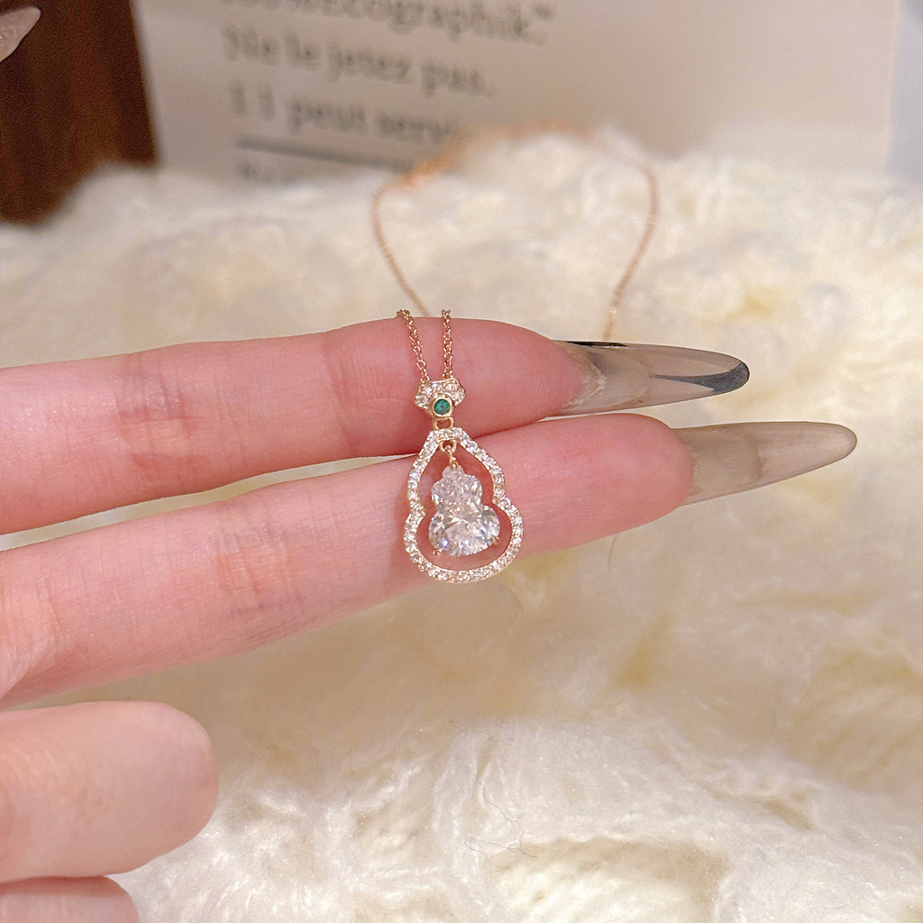 Luxury Elegant Clavicle Chain, All-match Jewelry for Valentine & New Year Gift