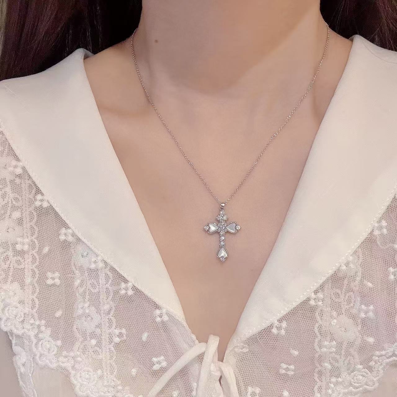 Cross Heart Mother of Pearl Collarbone Necklace Luxury Women Trend Jewelry