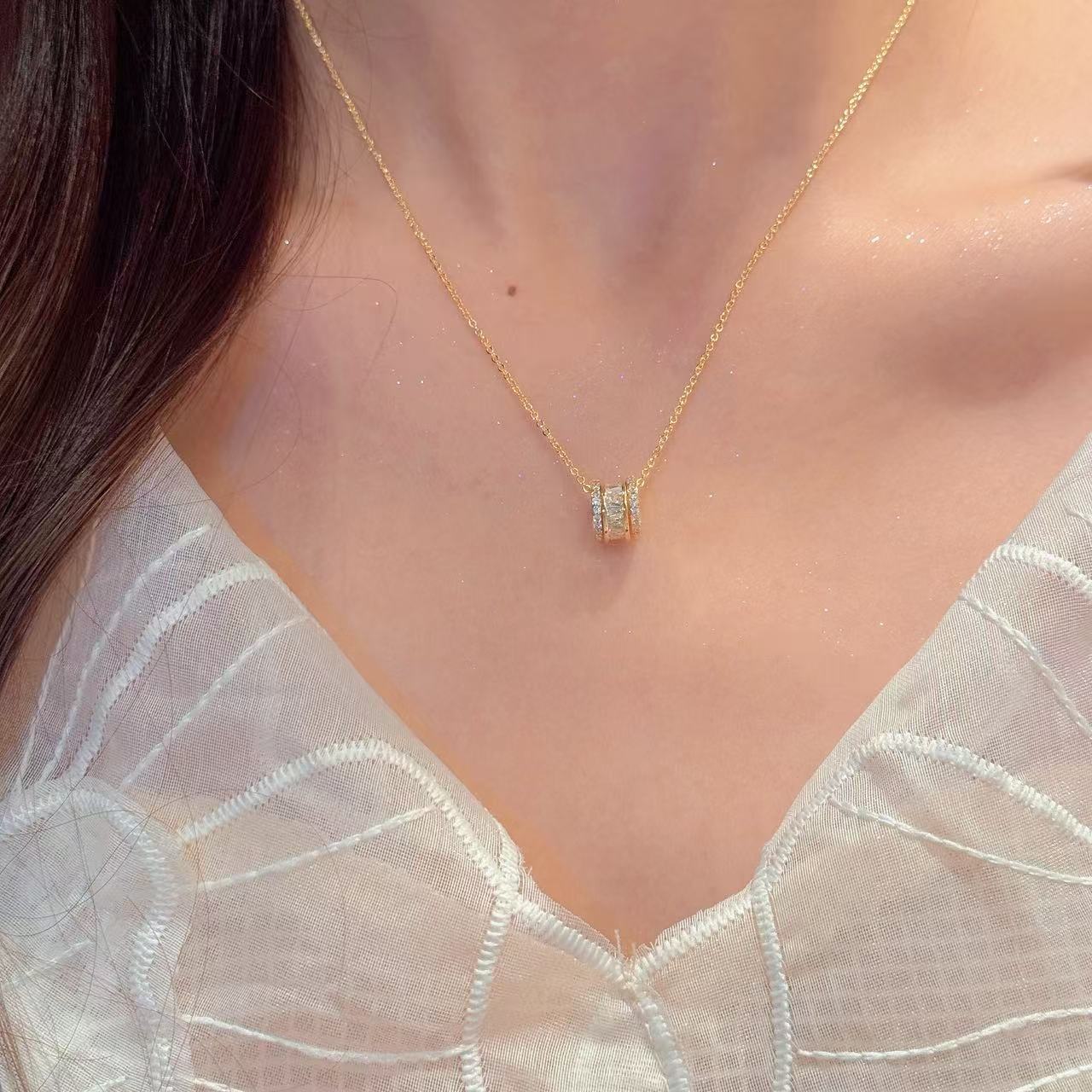 Classic Spiral Waist Pendant Necklace, Minimal Luxury Niche Clavicle Chain