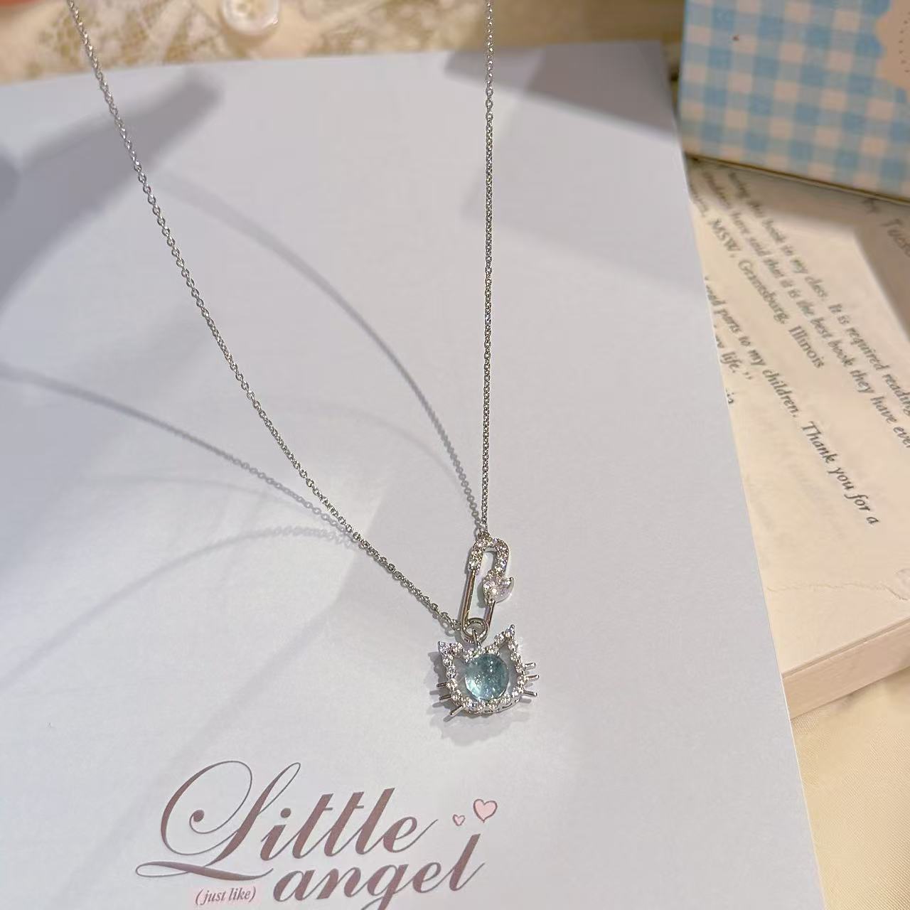 Cat Sea Blue Glass Necklace, Luxury Niche Pin Clavicle Chain, Cute Sweet Exquisite Temperament Pendant