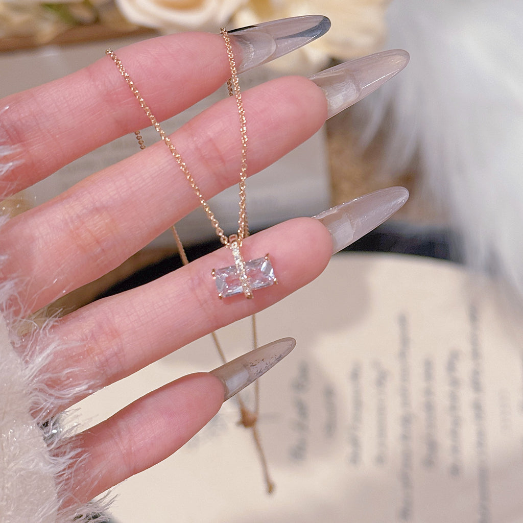 Cube Sugar Pendant Necklace, Luxury Elegant Clavicle Chain, Exquisite Temperament Commute Necklace Romantic Gift for Valentine's Day & New Year