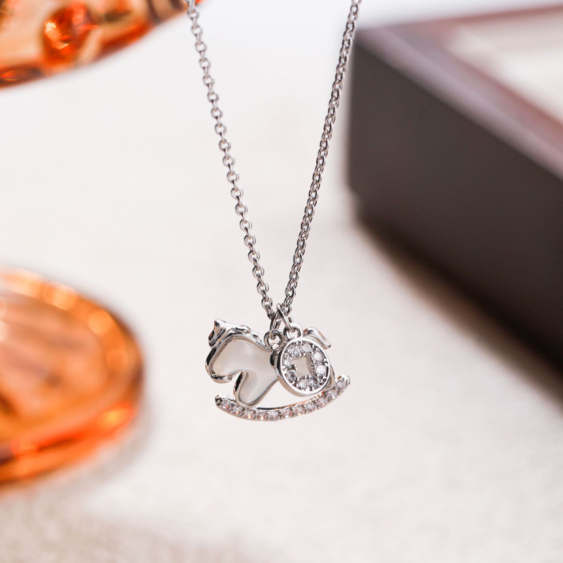 Cool Minimal Luxury Geometric Sugar Cube Cubic Zirconia Pendant Necklace, Niche Dainty Elegant All-Match Choker Jewelry for Women