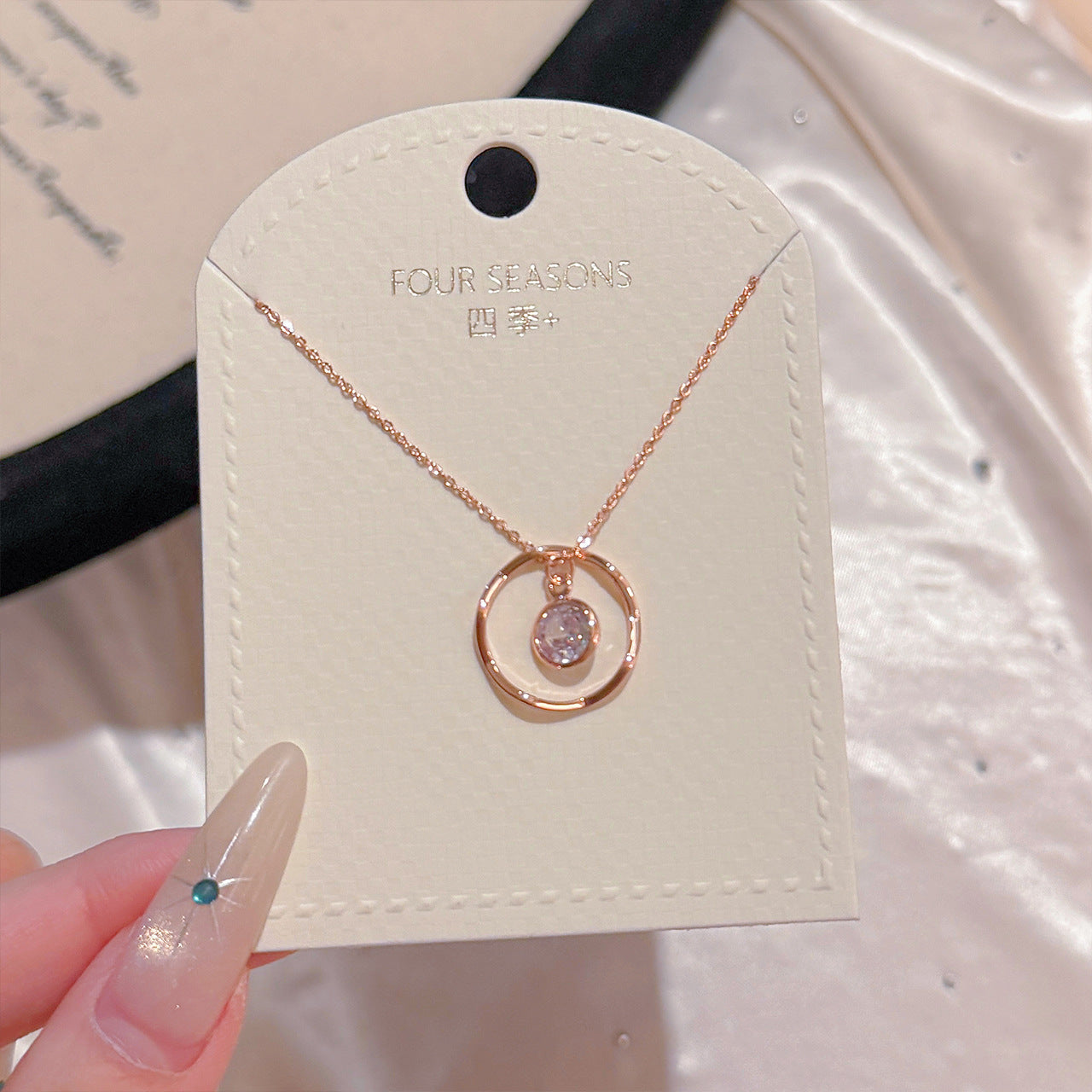 Elegant Minimal Round Hoop Clavicle Necklace Luxury Sweet Ladies Neck Chain