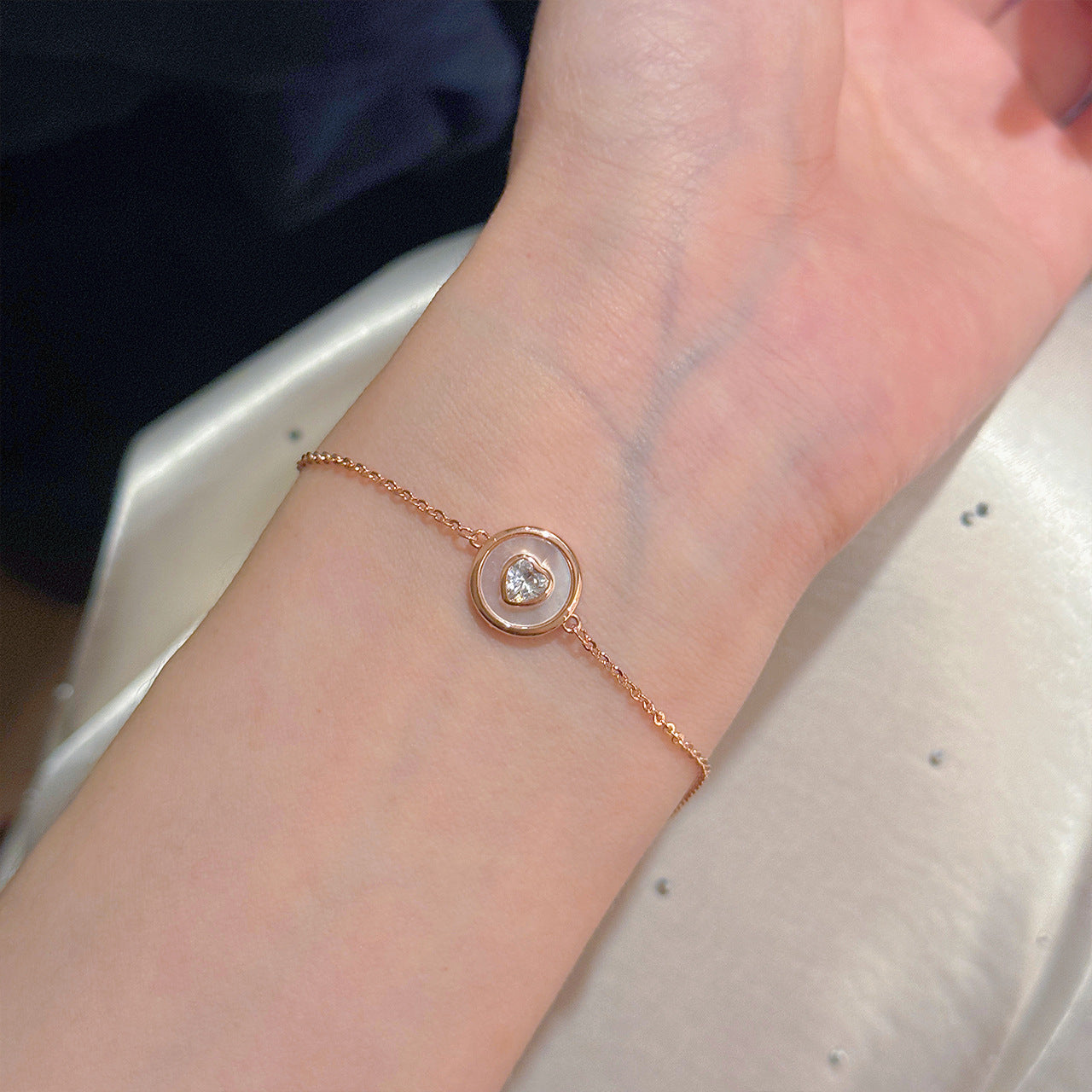 Elegant Natural Shell Necklace Bracelet Set, Geometric Heart Round Design, Dainty Luxury Versatile Jewelry