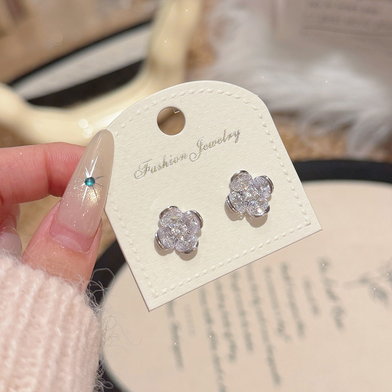 Sparkle Flower Luxury Stud Earrings Elegant Women Fashion Earring