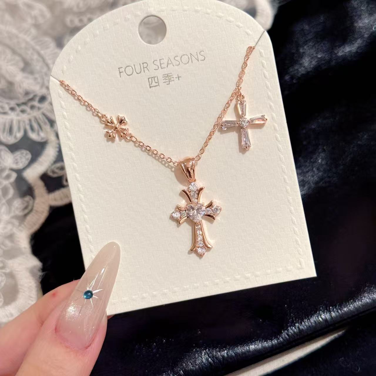 Vintage Cross Pendant Necklace, Elegant Luxury Daily Fashion Neck Jewelry