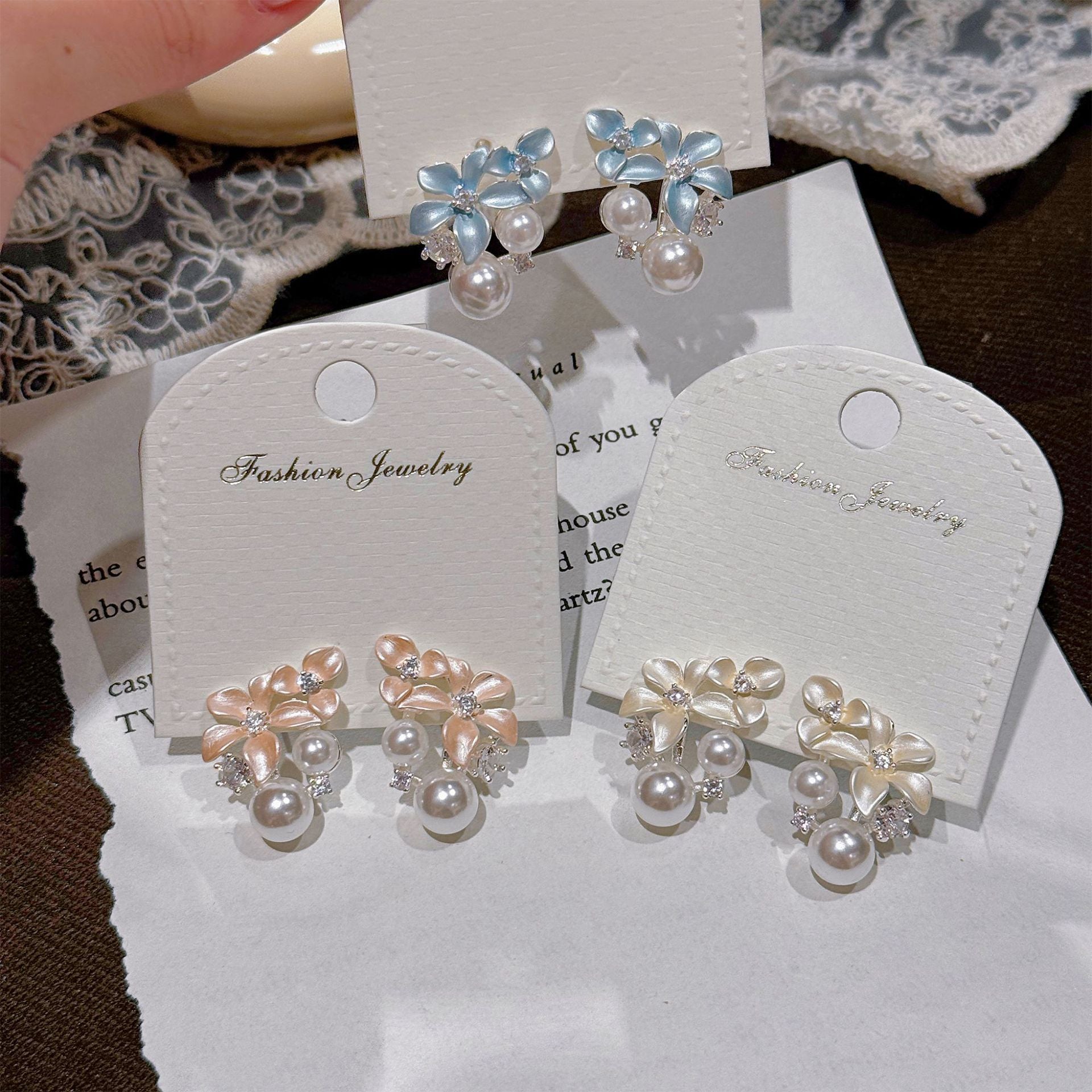 Gentle Style Tulip Tassel Necklace, Exquisite Luxury Clavicle Chain, Sweet Elegant Pendant Jewelr