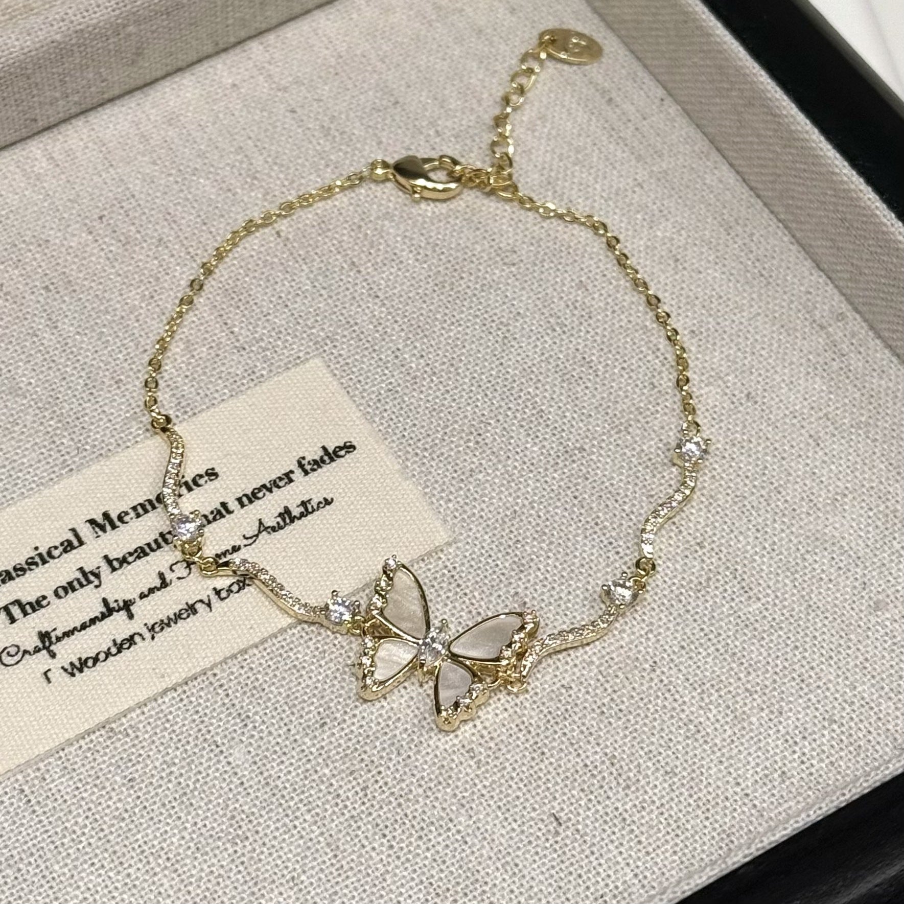 Shiny Butterfly Bracelet, Korean Style Luxury Delicate Wrist Jewelry, Minimalist Elegant Temperament Fashion Bracelet