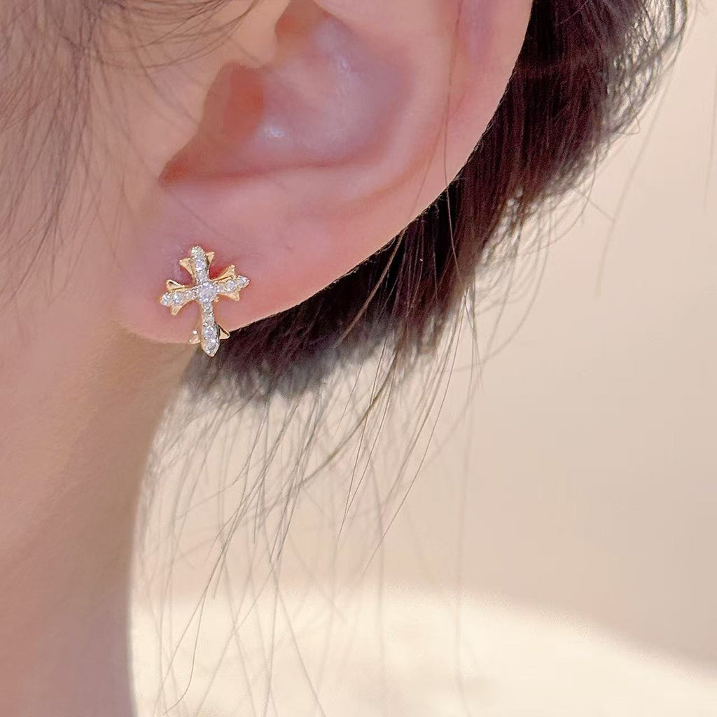 New Arrival Full Sparkle Cubic Zirconia Cross Stud Earrings, Minimal Luxury Niche Designer All-Match Elegant Daily Wear Ear Studs for Women
