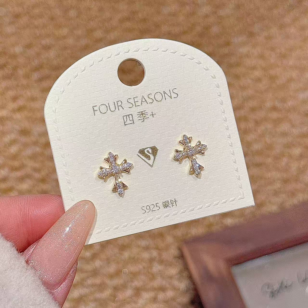 New Arrival Full Sparkle Cubic Zirconia Cross Stud Earrings, Minimal Luxury Niche Designer All-Match Elegant Daily Wear Ear Studs for Women