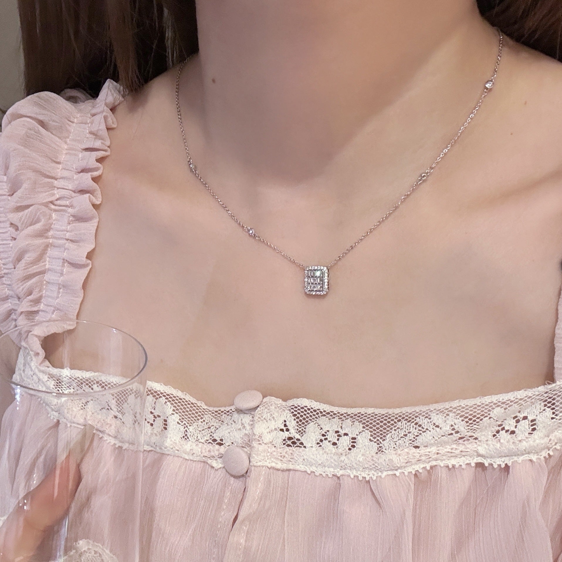 Upscale Sugar Cube CZ Clavicle Necklace Luxury Rich Lady Daily Pendant Chain