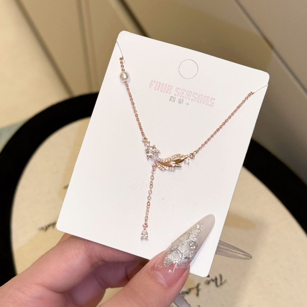 Koi Fish Pendant Pearl Necklace for Women, Luxury Minimalist Zircon Inlaid Clavicle Chain Jewelry Gift