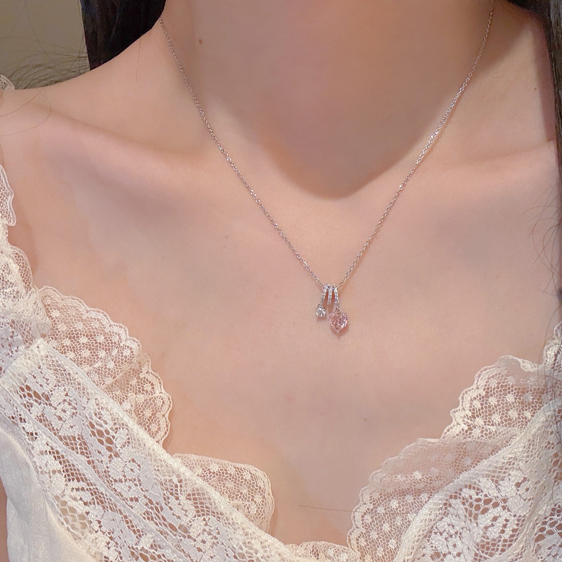 Pink Heart Pendant Choker Necklace, Luxury Dainty Clavicle Chain, Elegant Temperament Jewelry, Perfect Gift for Girlfriend