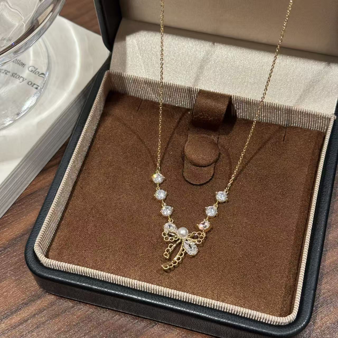 Lace Bow Zircon Necklace, Luxury Niche Sweet Clavicle Chain, Fresh Elegant Versatile Women Pendant