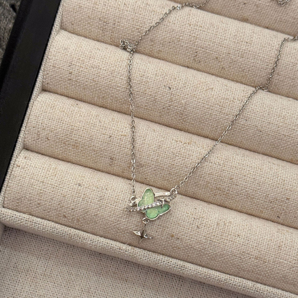 Korean Style Butterfly Clavicle Chain, Minimalist Niche Temperament Pendant Necklace, Luxury Elegant Fashion Jewelry Gift