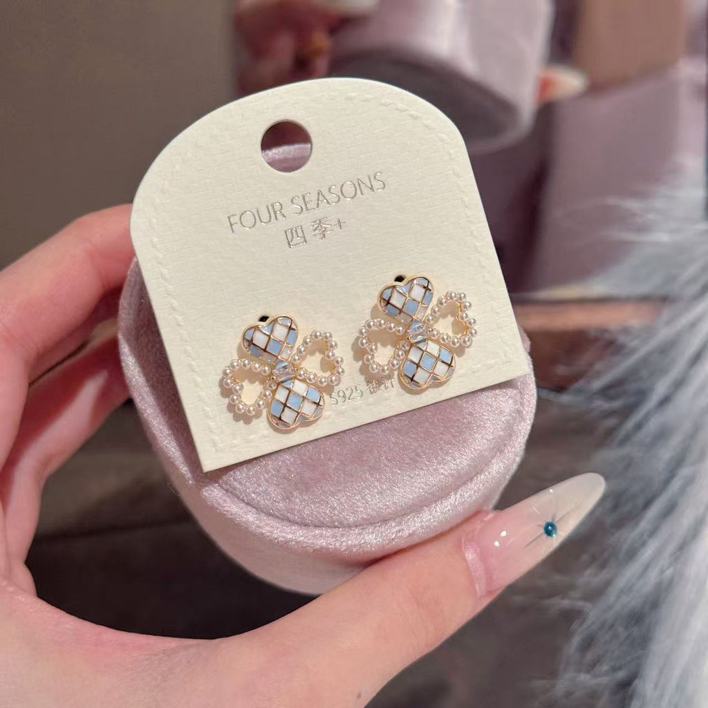 Gentle Texture Heart Pearl Stud Earrings, Luxury Niche Elegant Earrings, Exquisite Temperament All-match Daily Ear Jewelry
