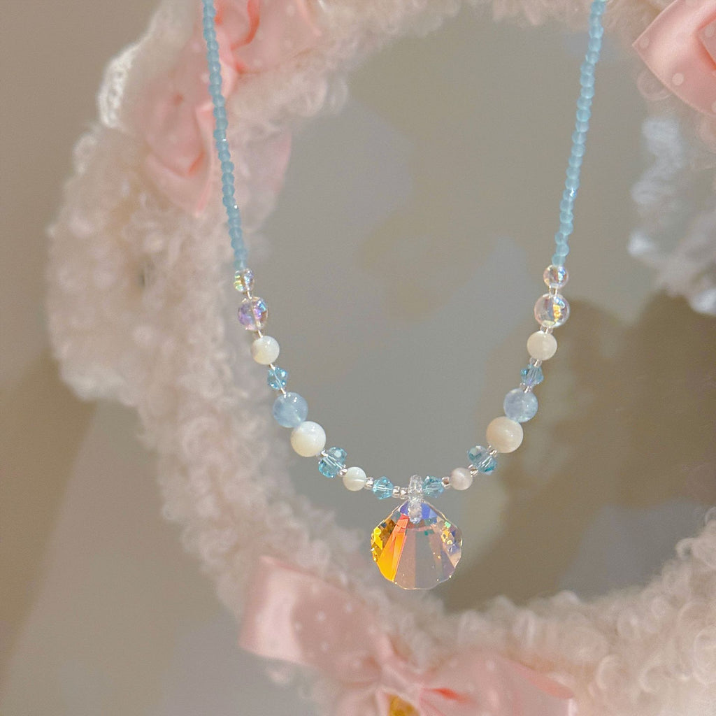 Crystal Natural Shell Pendant Necklace, Luxury Niche High-End Sweet Dainty Elegant Adjustable Collarbone Chain for Women Daily Jewelry