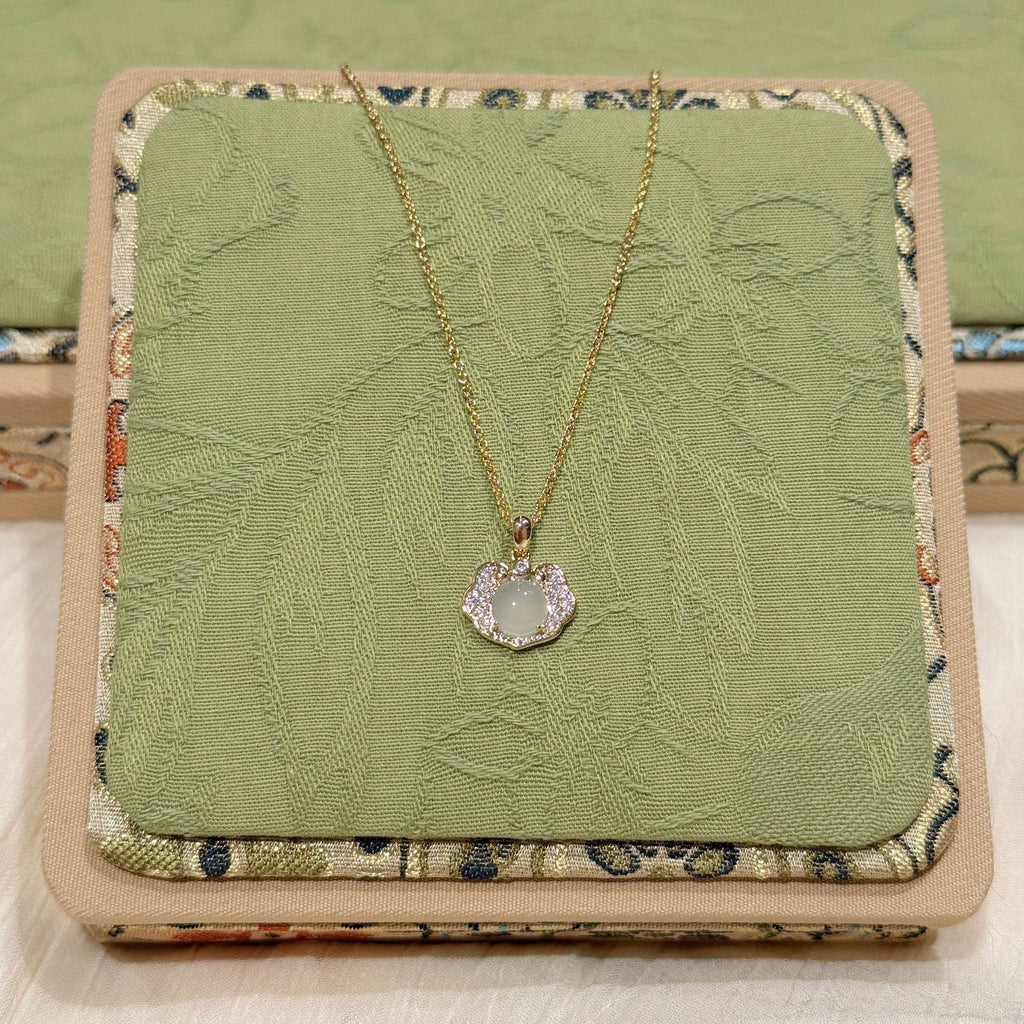 Vintage Gourd Peace Lock Necklace, Chinese Style Ginkgo Leaf Necklace, Zodiac Year Elegant Exquisite National Trend Jewelry for Women