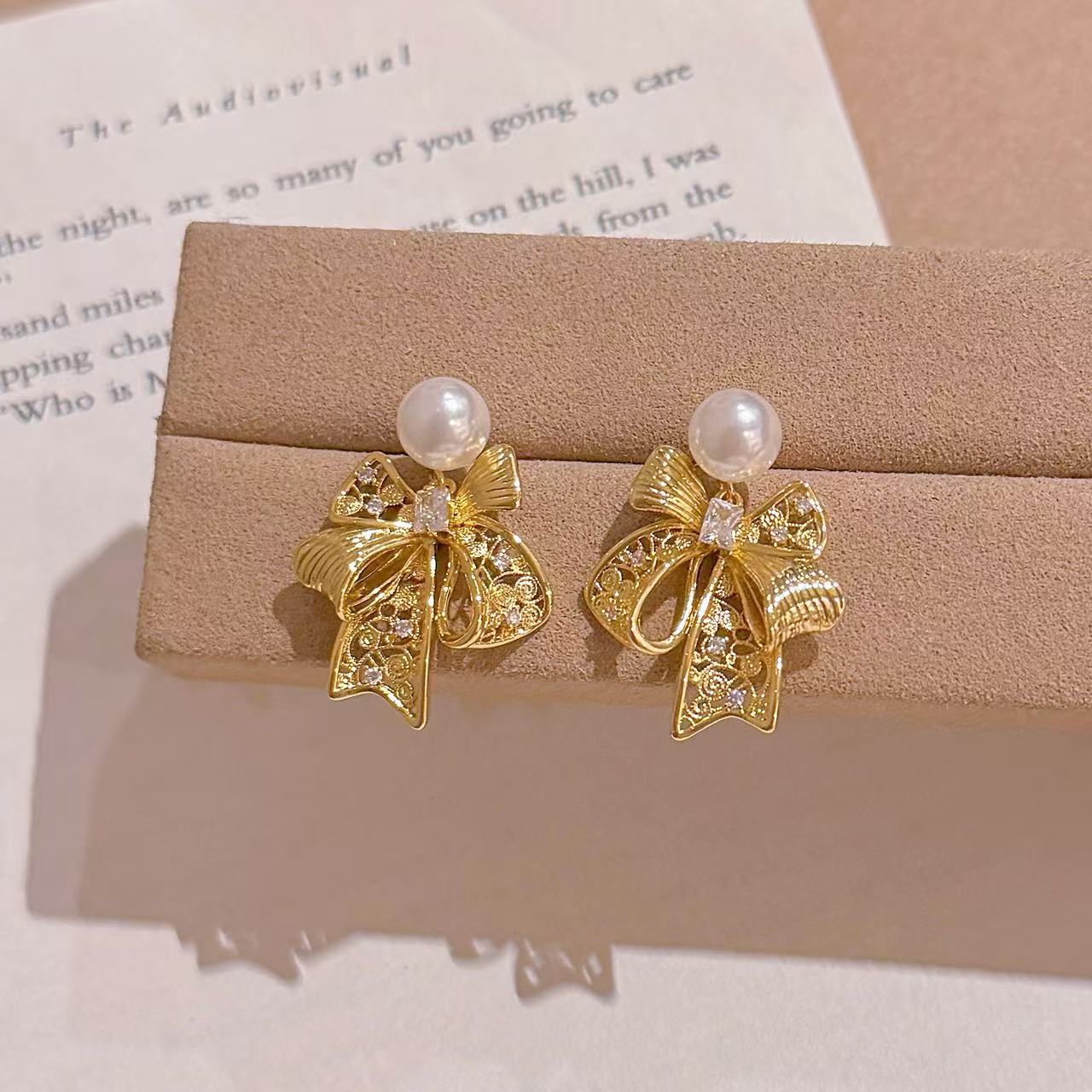Bow Pearl Stud Earrings, Hollow Vintage Dainty Earrings, S925 Sterling Silver Needle, Luxury Elegant Jewelry for Daily Wear
